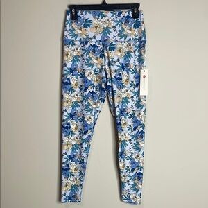 KiraGrace | Women’s Renew Ultra High Rise Floral 7/8 Leggings Size Medium NWT